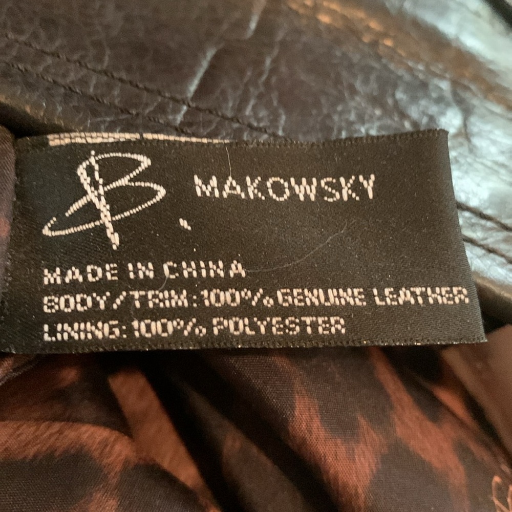 B Makowsky Crossbody Bag. - Picture 11 of 11
